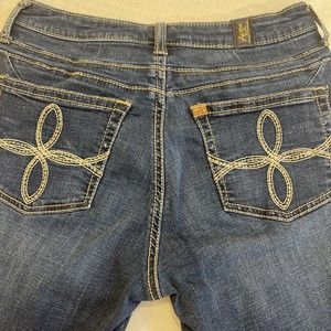 Wrangler Womens Aura Bootcut Jeans Size 26 Waist Reg Stretch 29” Inseam Mid Rise
